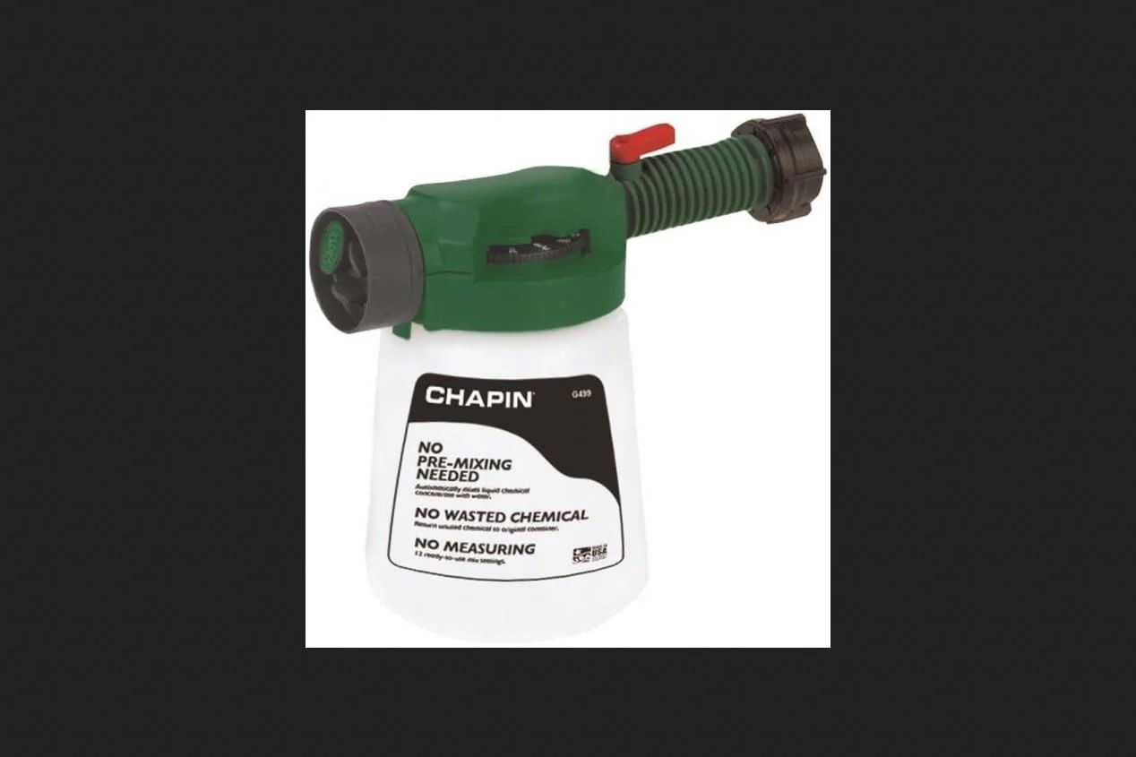 Chapin® Select 'n Spray 32 Ounce Hose End Sprayer - Image 4